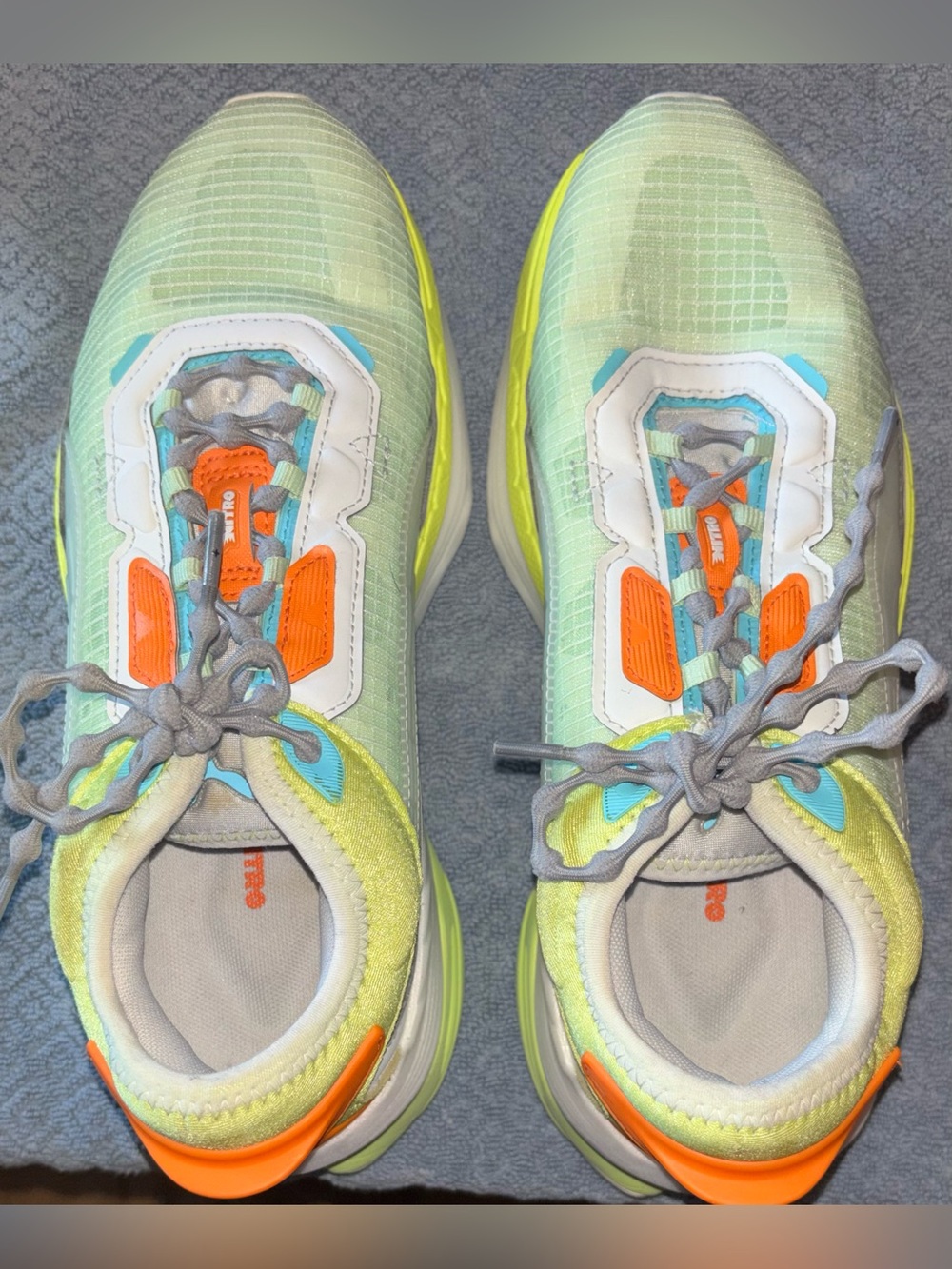 Puma Extent Nitro Women's Size 9 Pastel Mint Green Yellow Orange Sneaker 
NWOT